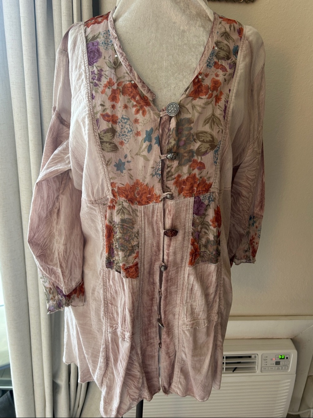 Parsley & Sage Dusty Pink Floral Button-Front Tunic Top